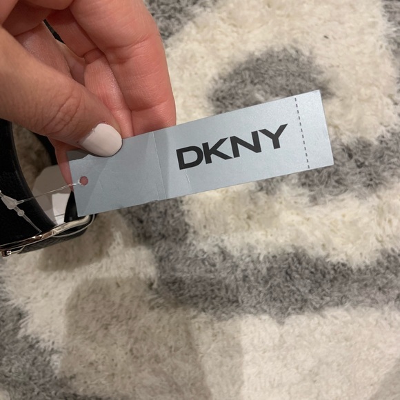 Brand new DKNY belt - Picture 4 of 5
